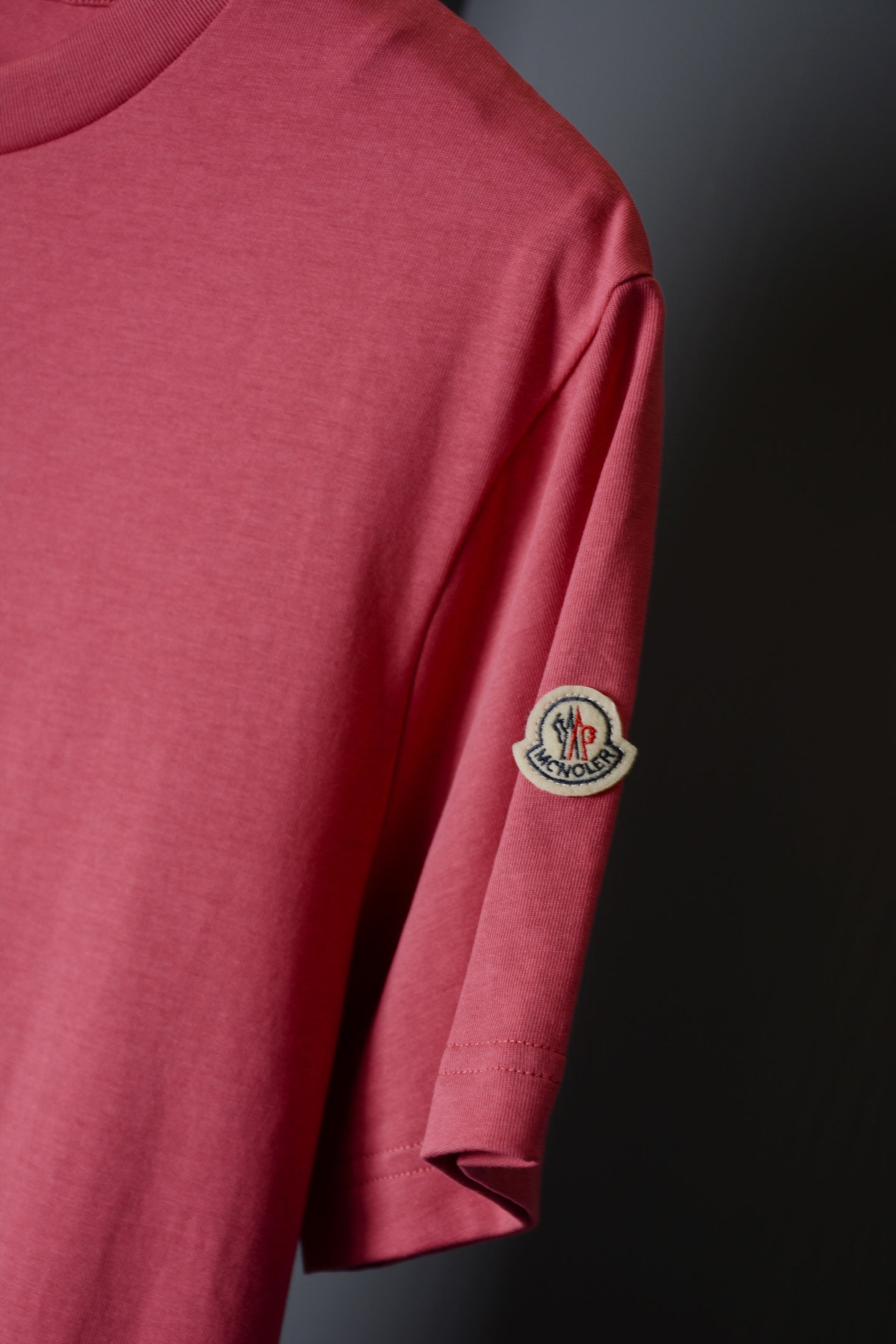 MONCLER 26S SHORT-SLEEVE T-SHIRT 673