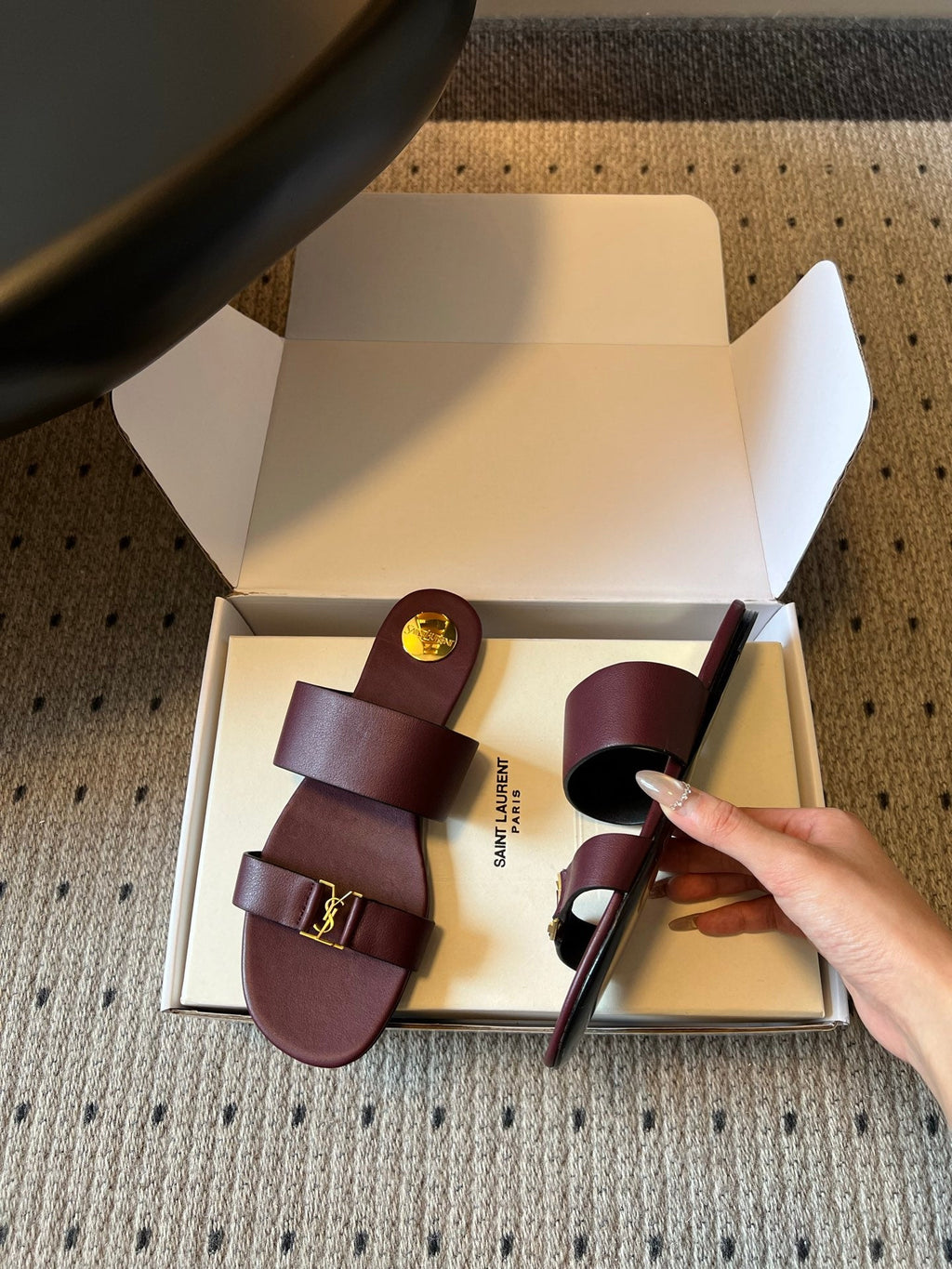 YSL 26S TWO-STRAP SANDALS IN DARK RED LAMBSKIN