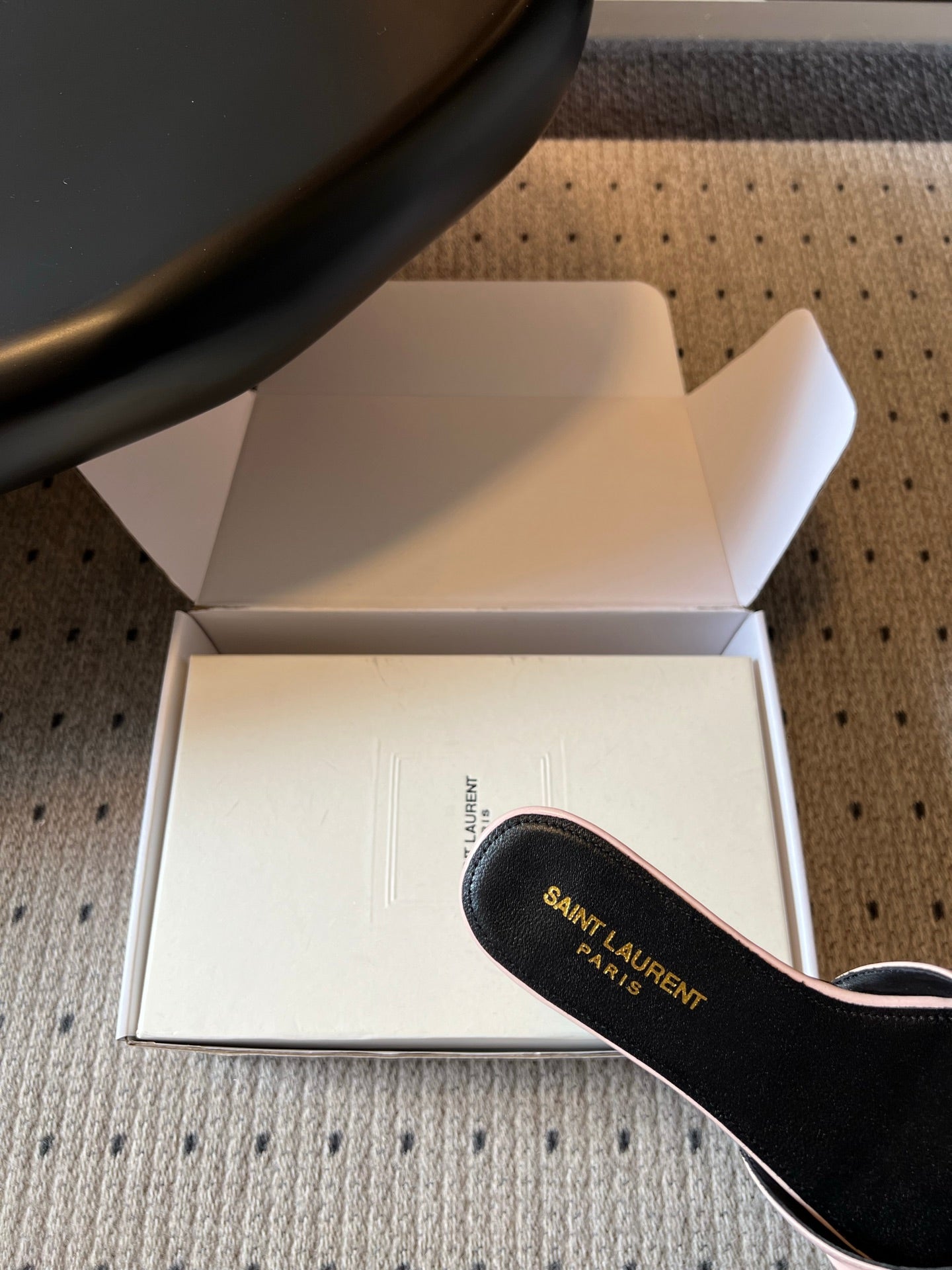 YSL 26S BABYLONE FLAT MULES IN LIGHT PINK LAMBSKIN