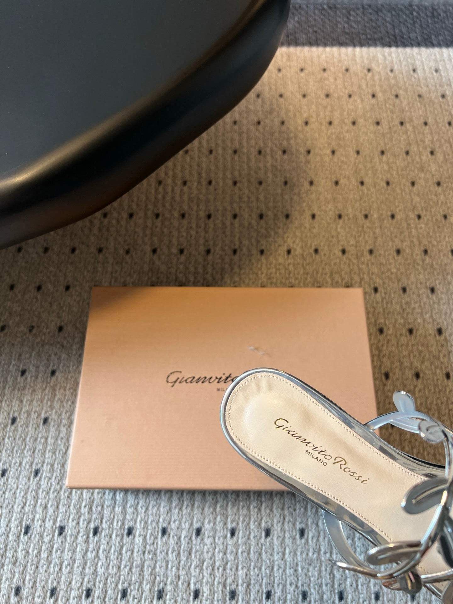 GIANVITO ROSSI 26S SANDALS IN SILVER LAMBSKIN