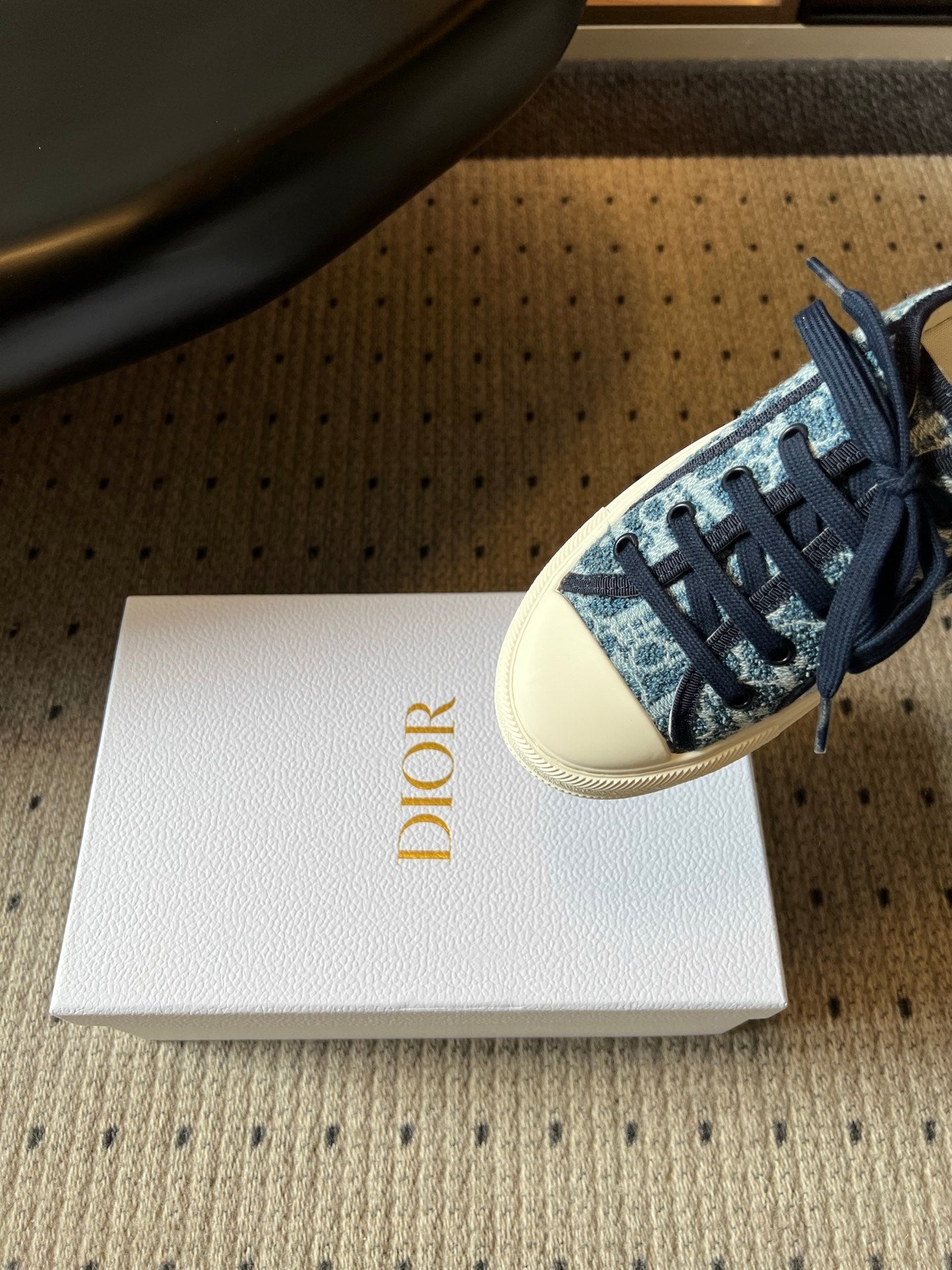 DIOR 26S LOW-TOP SNEAKER 50MM IN NAVY BLUE OBLIQUE EMBROIDERED WOOL