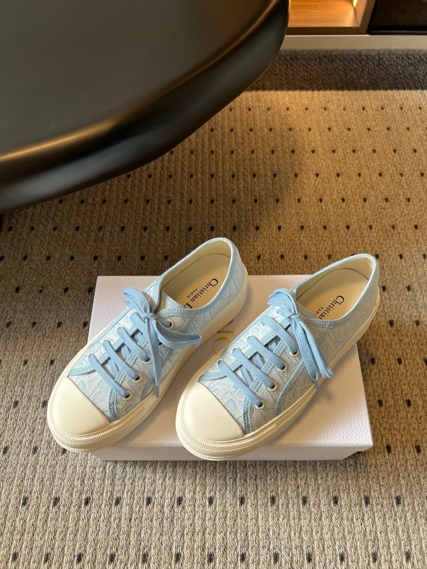 DIOR 26S LOW-TOP SNEAKER 50MM IN LIGHT BLUE OBLIQUE EMBROIDERED CANVAS