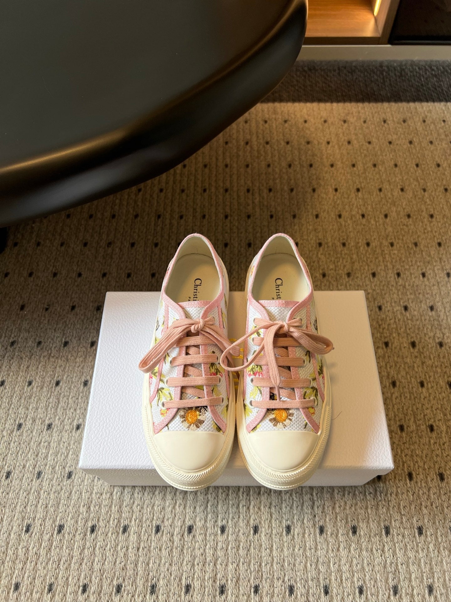 DIOR 26S LOW-TOP SNEAKER 50MM IN WHITE AND PINK EMBROIDERED CANVAS