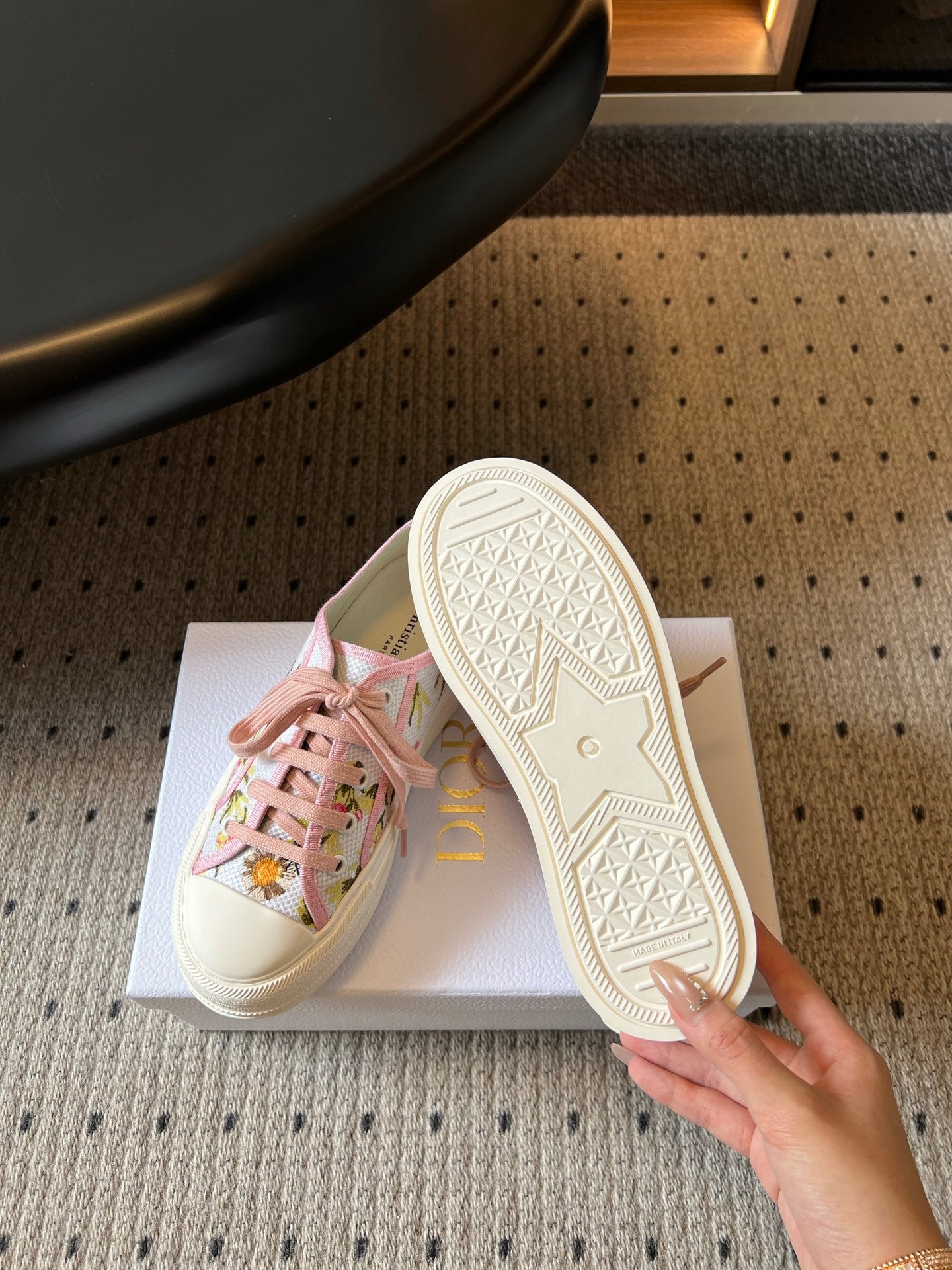 DIOR 26S LOW-TOP SNEAKER 50MM IN WHITE AND PINK EMBROIDERED CANVAS