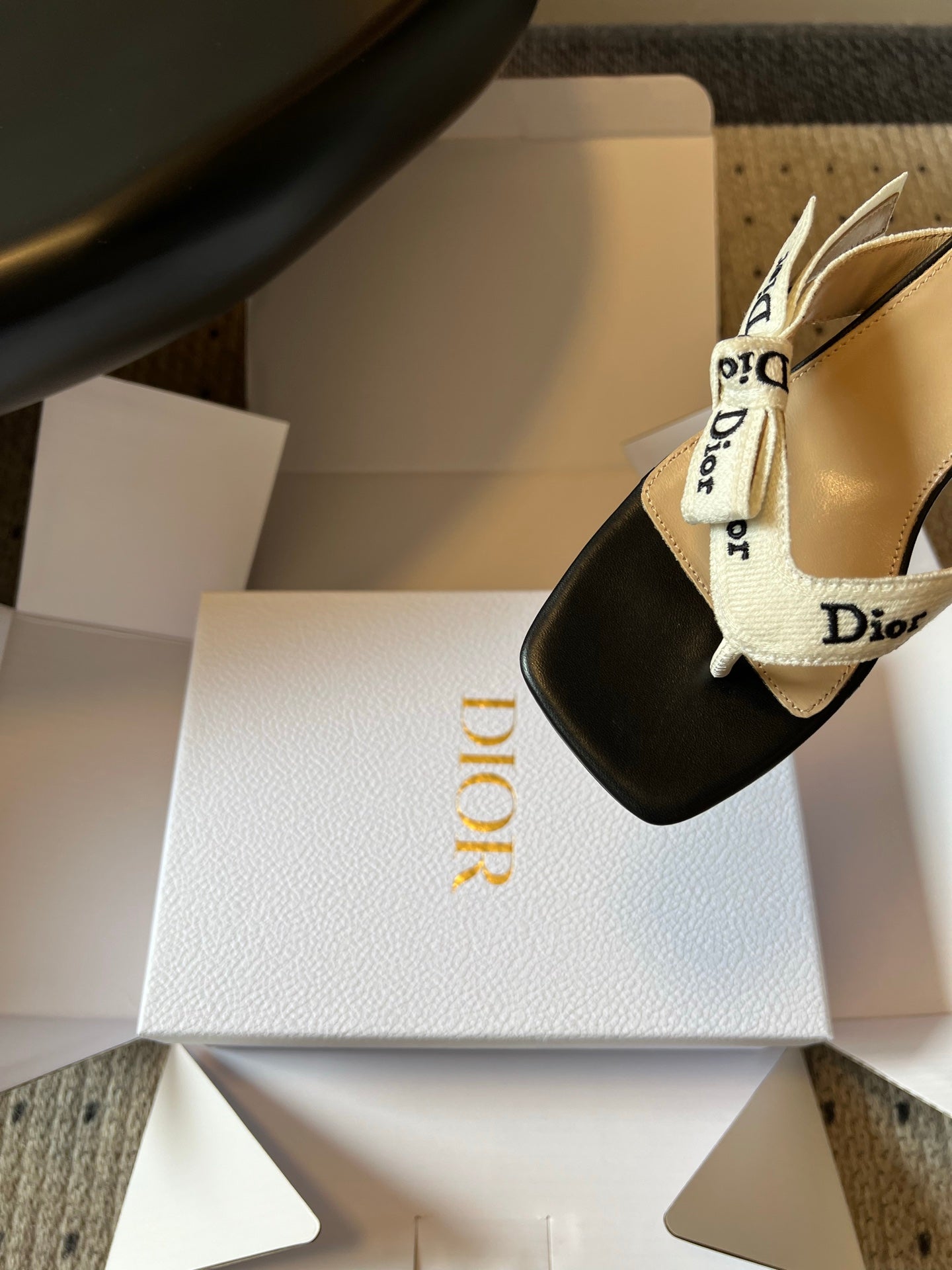 DIOR 26S HIGH-HEEL THONG SANDAL 35MM IN BEIGE EMBROIDERED CANVAS AND BLACK CALFSKIN