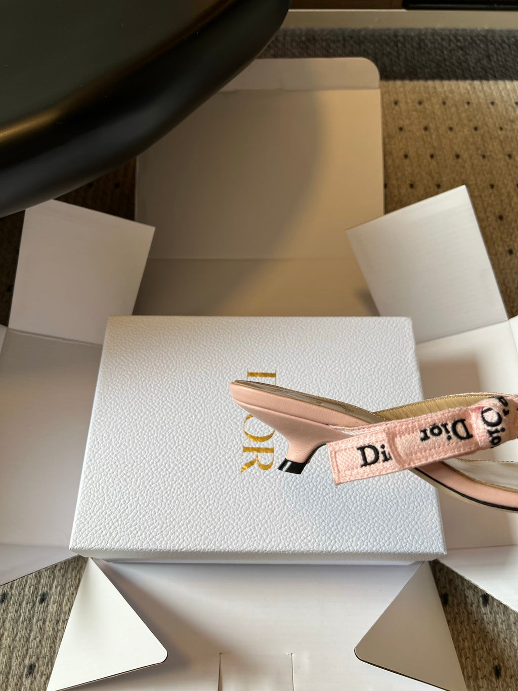 DIOR 26S HIGH-HEEL THONG SANDAL 35MM IN LIGHT PINK EMBROIDERED CANVAS AND CALFSKIN