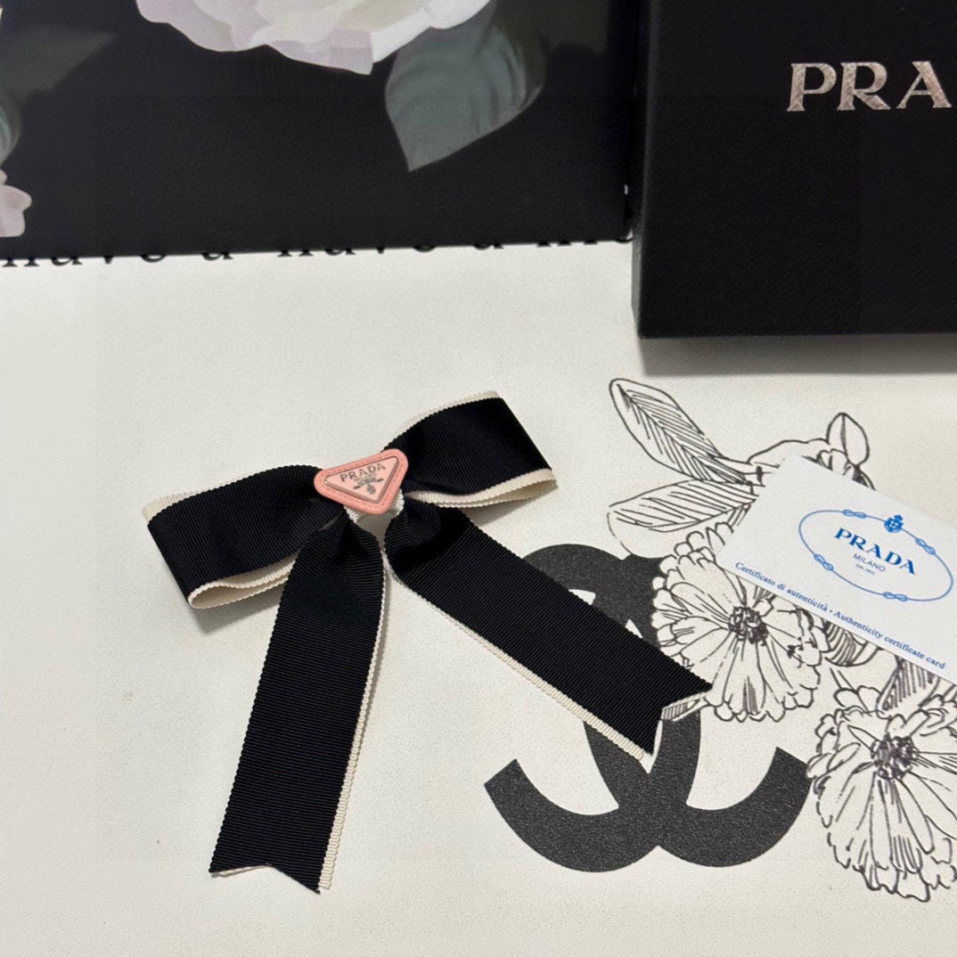 BOW HAIR CLIP IN BLACK MIX BEIGE FABRIC 406108