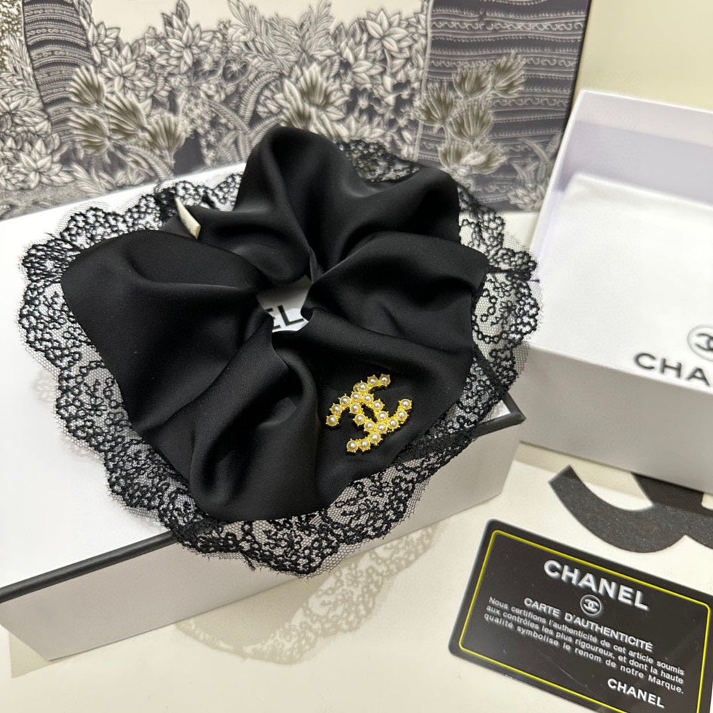 BLACK SILK SCRUNCHIE 432826