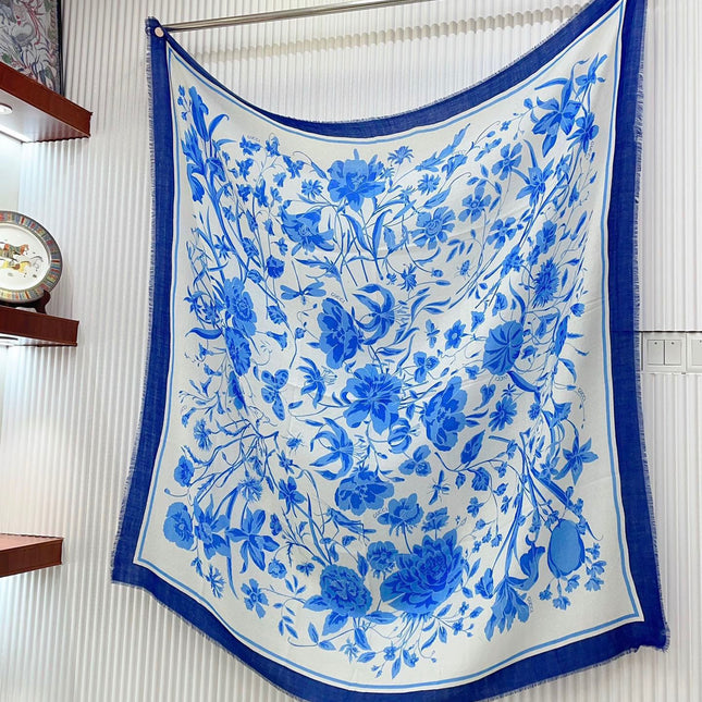SQUARE SCARF 140 CM IN MAYA BLUE CASHMERE 398257