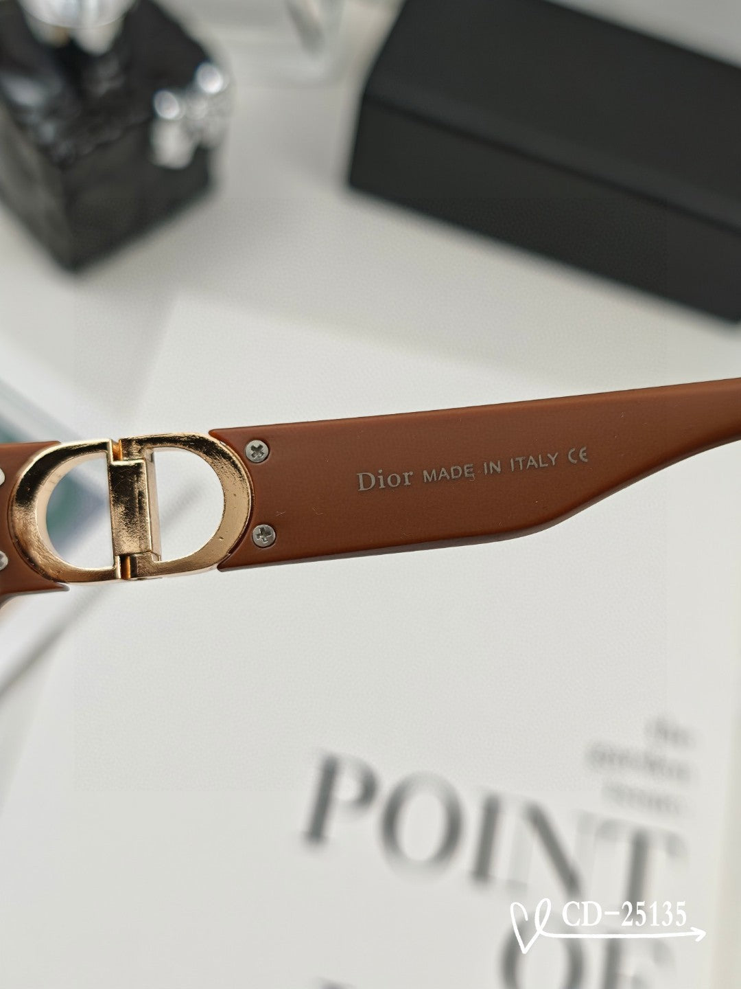 MONTAIGNE SUNGLASS 25135 IN ACETATE