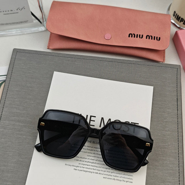 RUNWAY SQUARE SUNGLASSES 51130 IN ACETATE
