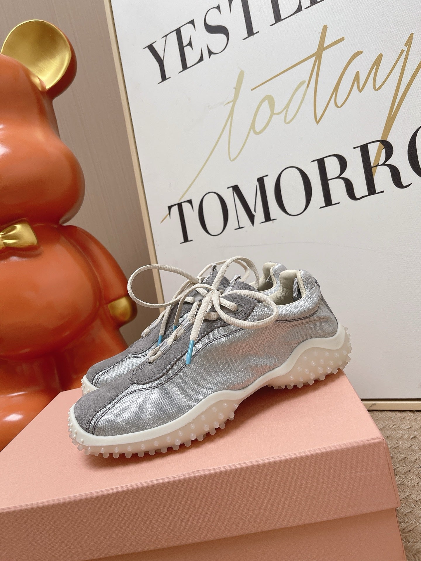 MIUMIU 26S SNEAKER IN GREY SUEDE AND SILVER FABRIC STYLE 6