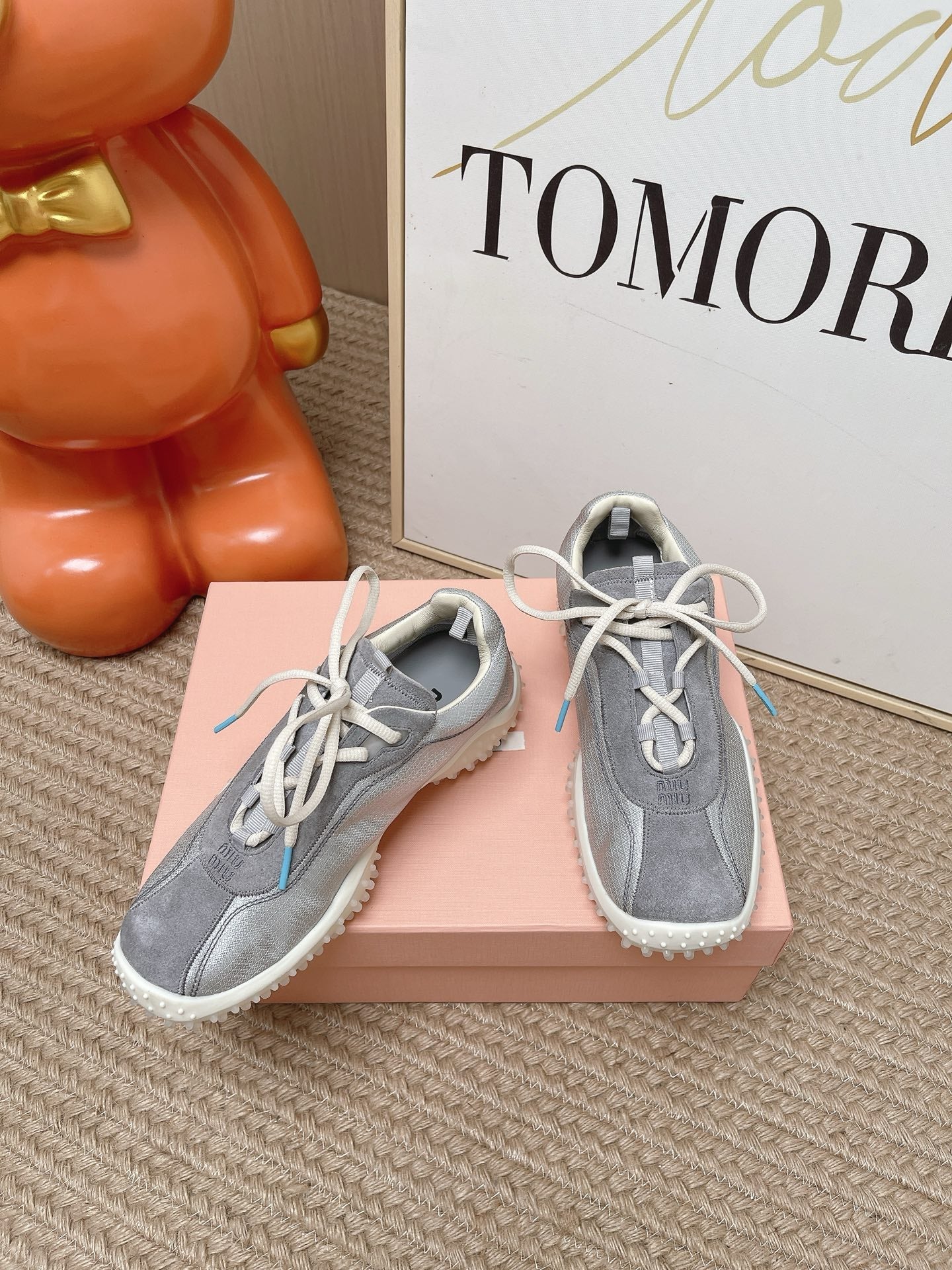MIUMIU 26S SNEAKER IN GREY SUEDE AND SILVER FABRIC STYLE 6