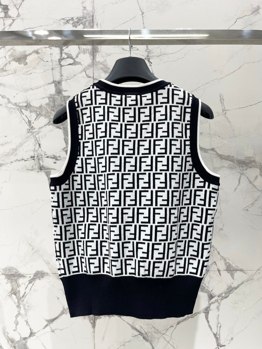 FENDI 26S KNIT TANK TOP 046