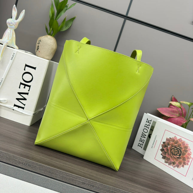 LOE 31 FUZZLE FOLD IN GREEN CHARTREUSE CALFSKIN