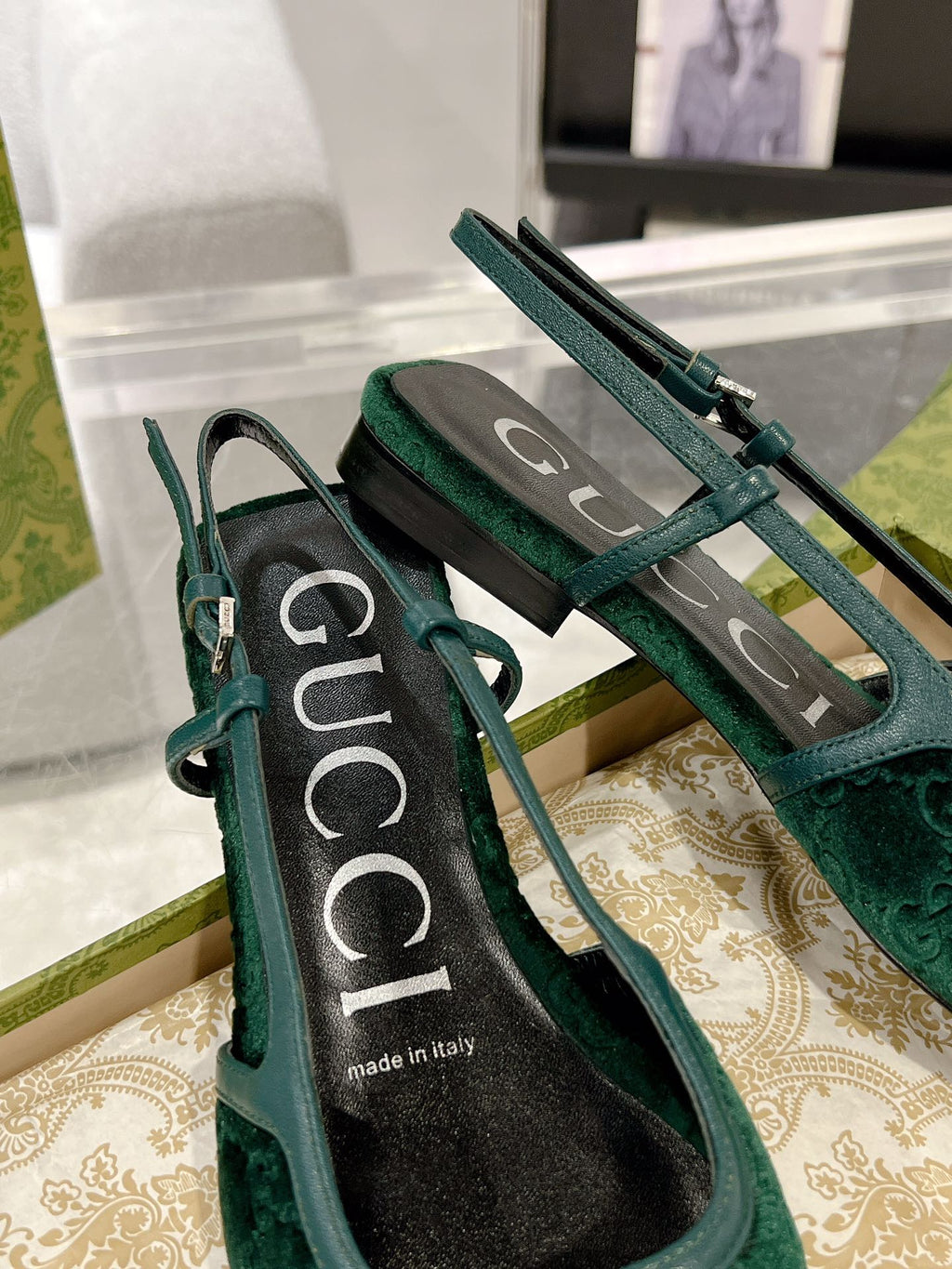 GG SLINGBACK FLATS CASTLETON GREEN VELVET