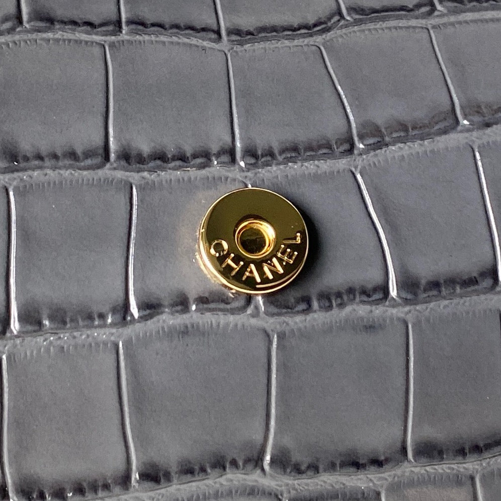 CHANEL 26S BARREL CLUTCH WITH CHAIN 23 IN DARK GREY CROCODILE-EMBOSSED CALFSKIN GOLD HARDWARE