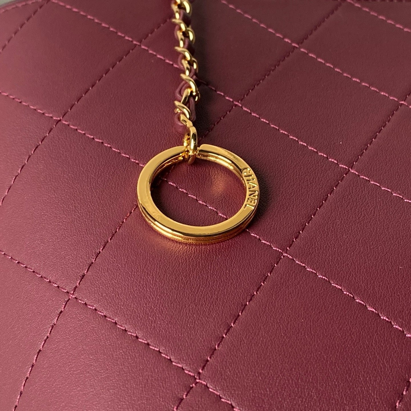 CHANEL 26S BUCKET SHOULDER BAG 27 IN BURGUNDY RED LAMBSKIN GOLD HARDWARE