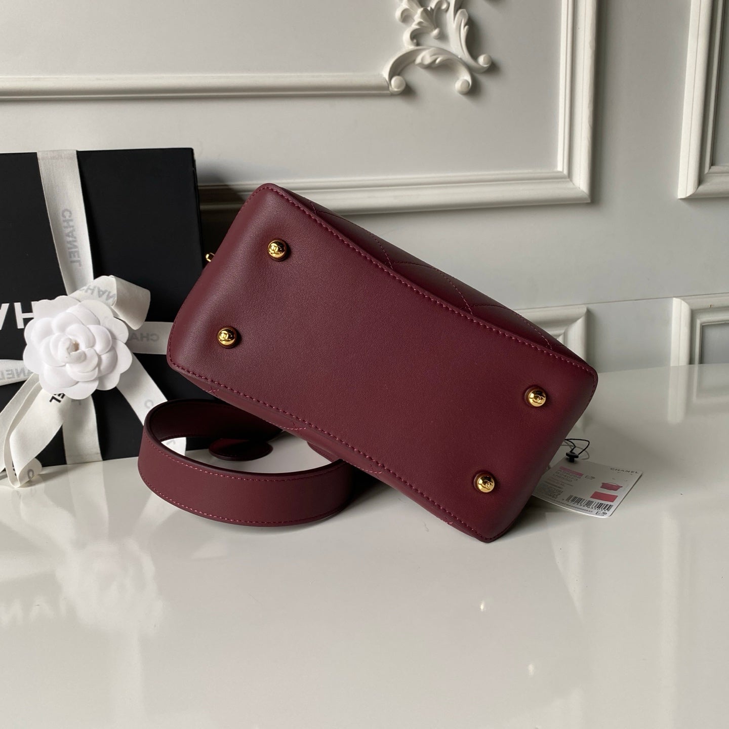 CHANEL 26S BUCKET SHOULDER BAG 27 IN BURGUNDY RED LAMBSKIN GOLD HARDWARE