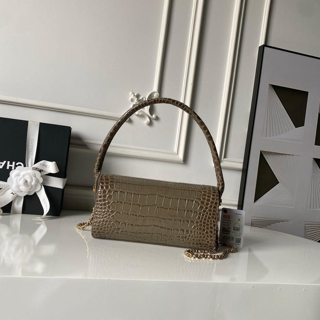 CHANEL 26S BARREL CLUTCH WITH CHAIN 23 IN KHAKI BROWN CROCODILE-EMBOSSED CALFSKIN GOLD HARDWARE