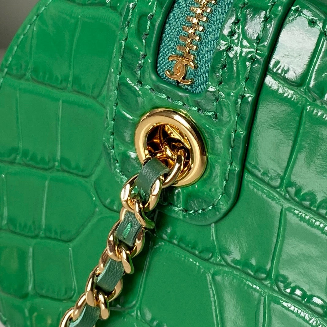 CHANEL 26S MINI TIMELESS CLASSIC BARREL BAG 19 IN GREEN CROCODILE-EMBOSSED PATENT CALFSKIN GOLD HARDWARE