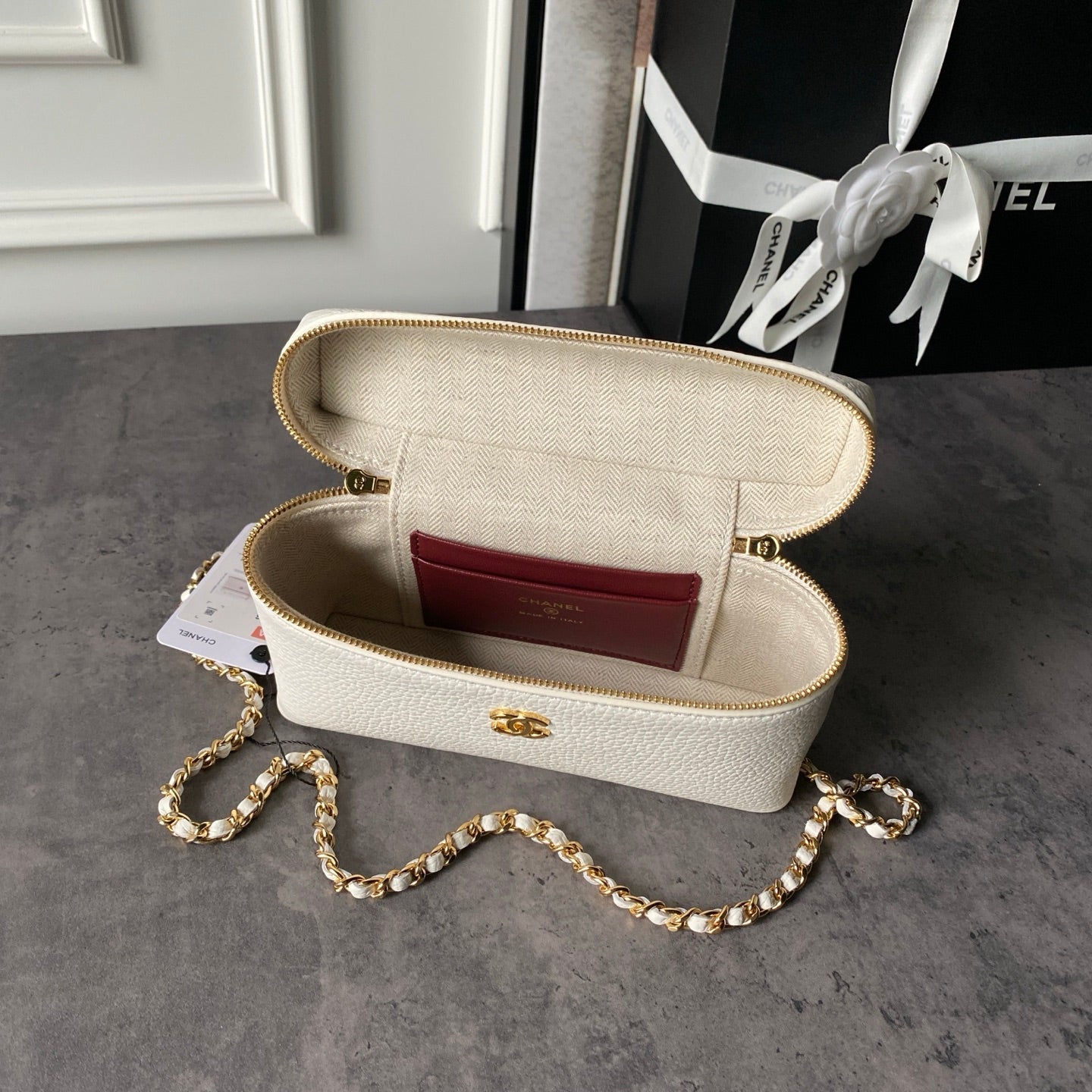 CHANEL 26S VANITY BAG 19 IN IVORY WHITE CAVIAR CALFSKIN GOLD HARDWARE
