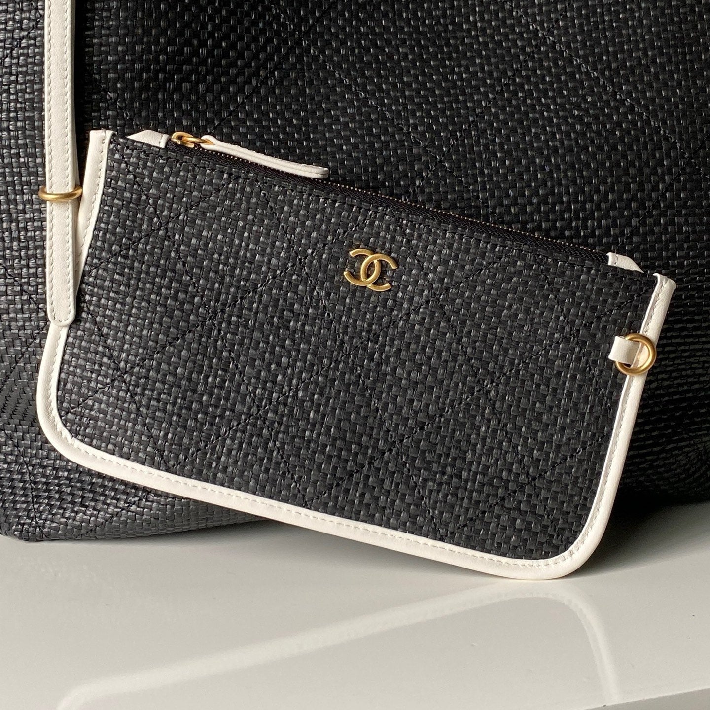 CHANEL 26S MAXI SHOPPING BAG 59 IN BLACK RAFFIA GOLD HARDWARE