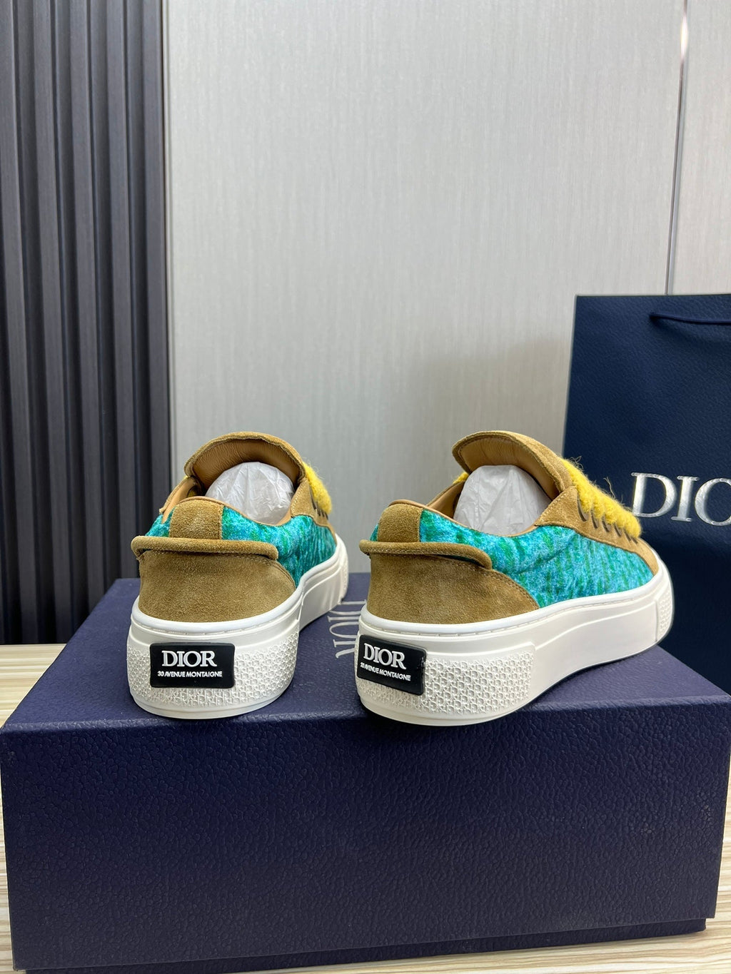 CD B33 SNEAKER FLAX SUEDE AND FABRIC