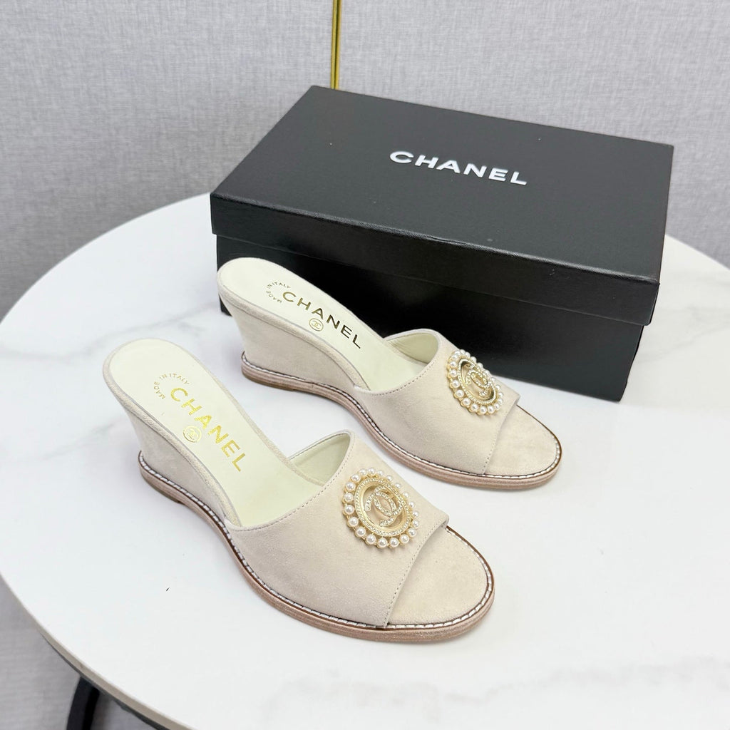 CHANEL 26S WEDGE HEELS IN LIGHT BEIGE SUEDE WITH CC PEARL EMBELLISHED