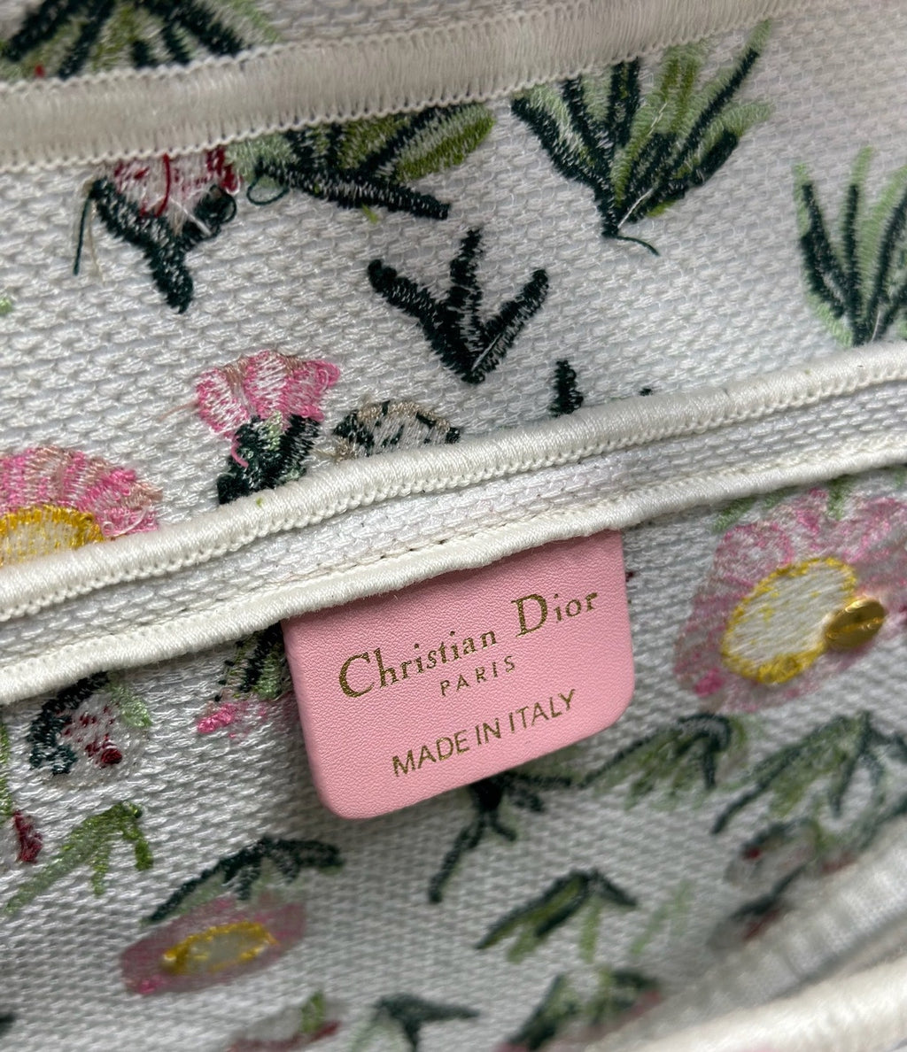 DIOR 26S SADDLE BAG 25 IN MULTICOLOR FLORAL EMBROIDERED JACQUARD