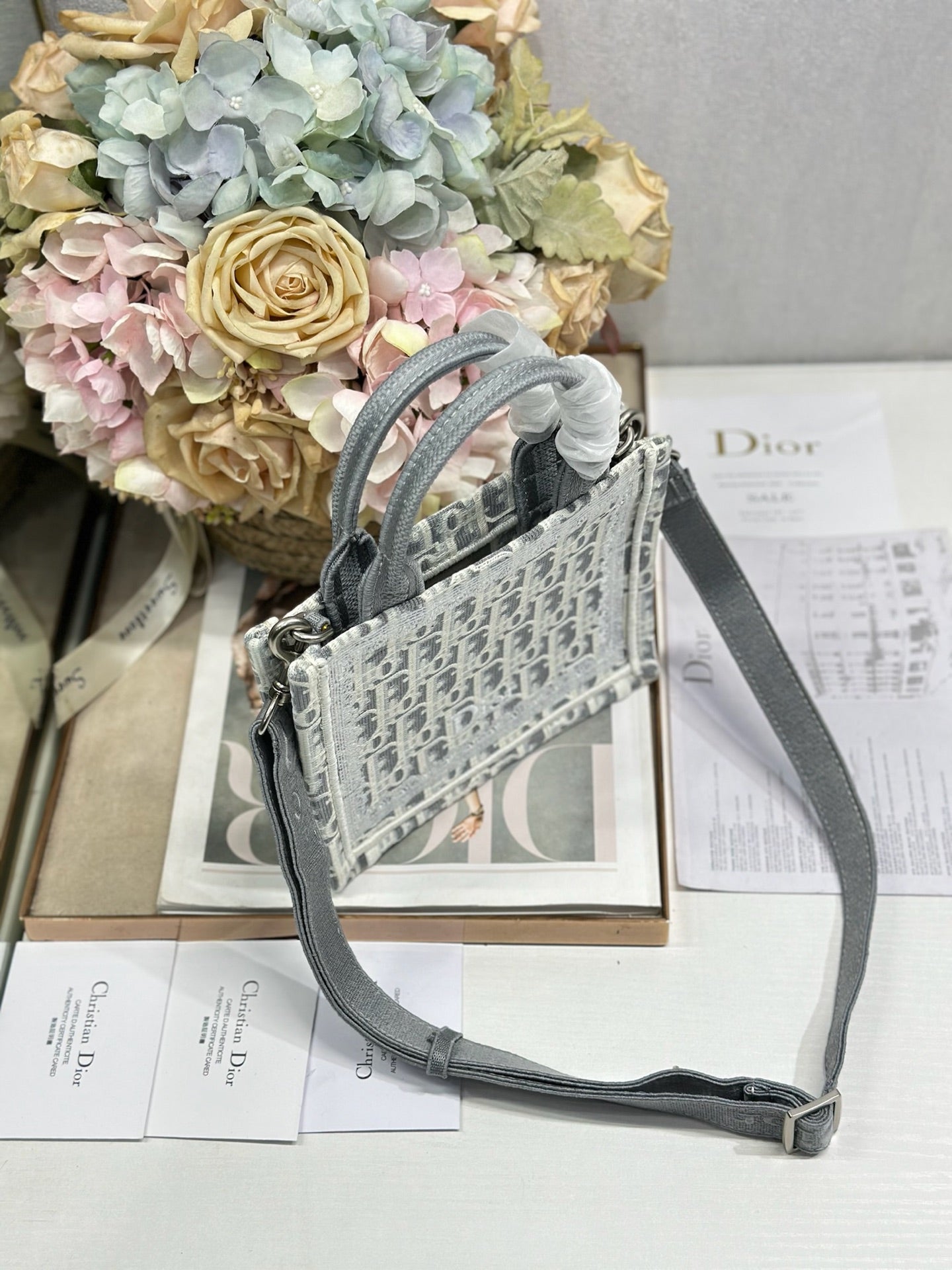DIOR 26S  BOOK TOTE BAG 20 IN GREY AND BEIGE FABRIC OBLIQUE FABRIC