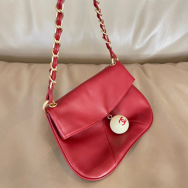 CHANEL 26S SHOULDER BAG 23 IN RED LAMBSKIN GOLD HARDWARE WITH PEARL