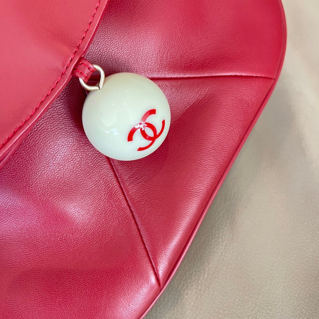 CHANEL 26S SHOULDER BAG 23 IN RED LAMBSKIN GOLD HARDWARE WITH PEARL