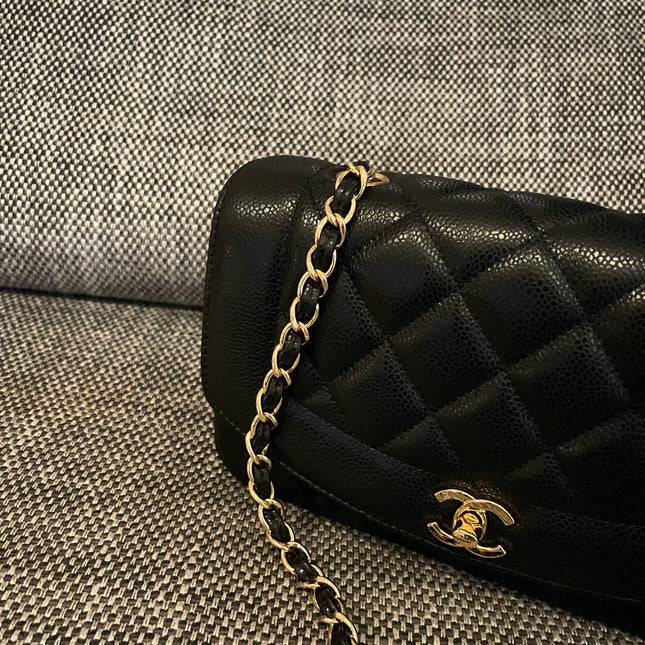 CHANEL 26S FLAP SHOULDER BAG 22 IN BLACK CAVIAR CALFSKIN GOLD HARDWARE