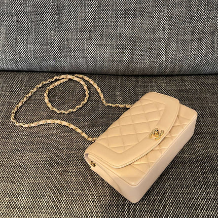 CHANEL 26S FLAP SHOULDER BAG 22 IN BEIGE QUILTED LAMBSKIN GOLD HARDWARE