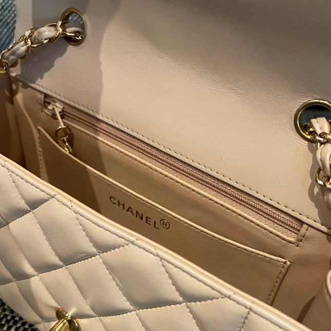 CHANEL 26S FLAP SHOULDER BAG 22 IN BEIGE QUILTED LAMBSKIN GOLD HARDWARE