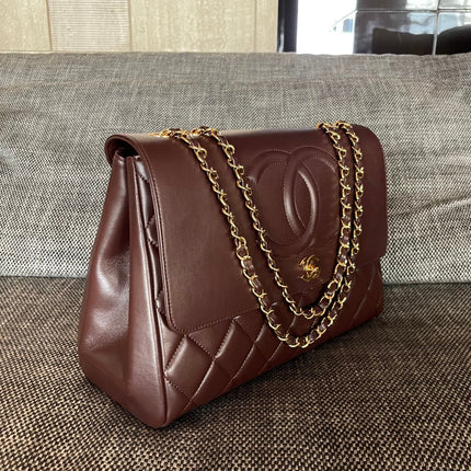 CHANEL 26S LARGE CC LOGO FLAP SHOULDER BAG 33 IN DARK BROWN LAMBSKIN GOLD HARDWARE