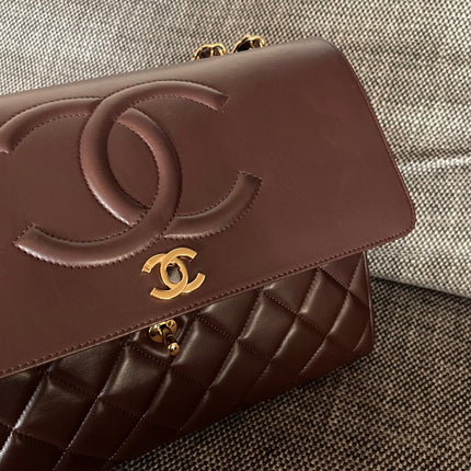 CHANEL 26S LARGE CC LOGO FLAP SHOULDER BAG 33 IN DARK BROWN LAMBSKIN GOLD HARDWARE