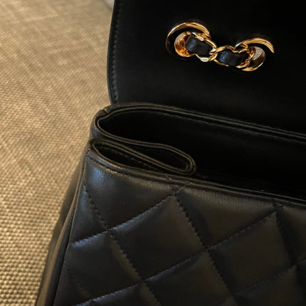 CHANEL 26S LARGE CC LOGO FLAP SHOULDER BAG 33 IN BLACK LAMBSKIN GOLD HARDWARE