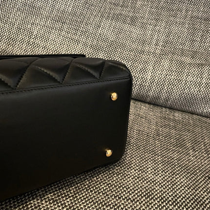 CHANEL 26S LARGE CC LOGO FLAP SHOULDER BAG 33 IN BLACK LAMBSKIN GOLD HARDWARE
