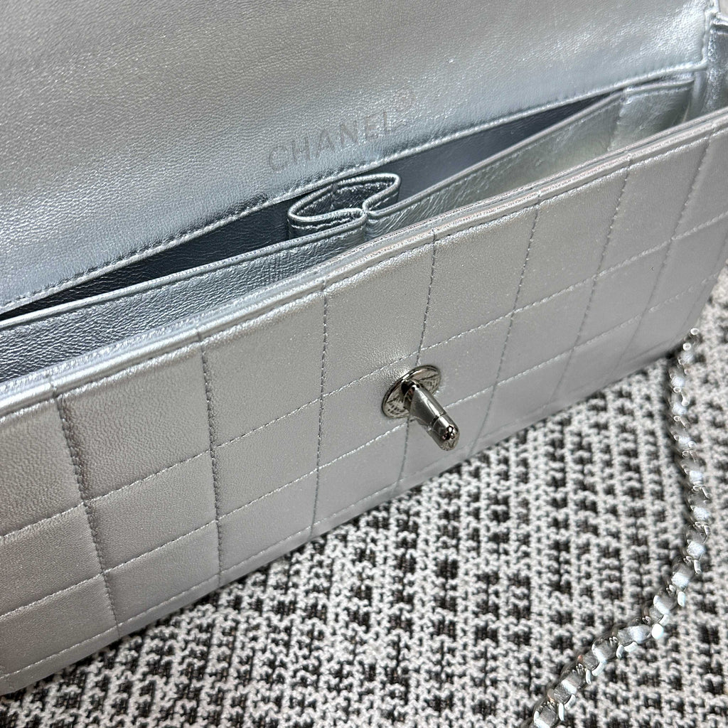CHANEL 26S FLAP BAG 26 IN SILVER CALFSKIN SILVER HARDWARE