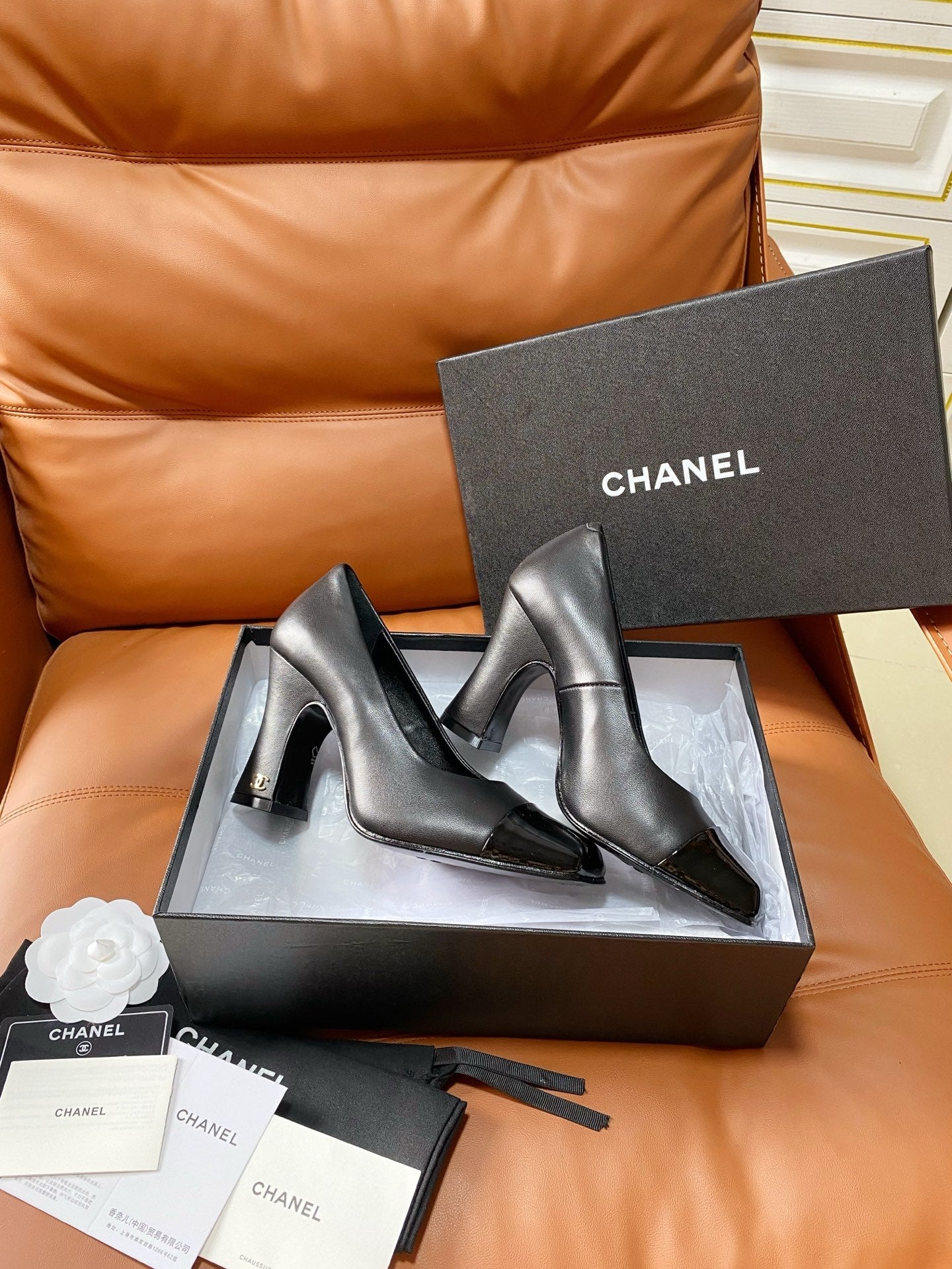 CHANEL 26S HIGH-HEEL 90 MM IN BLACK PATENT AND GUNMETAL LAMBSKIN
