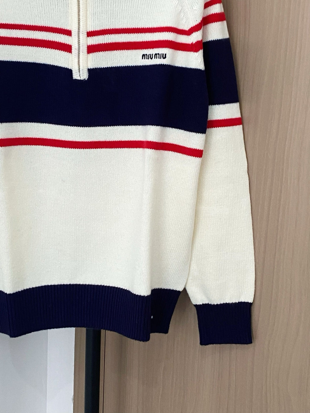 MIUMIU SWEATER STYLE 136