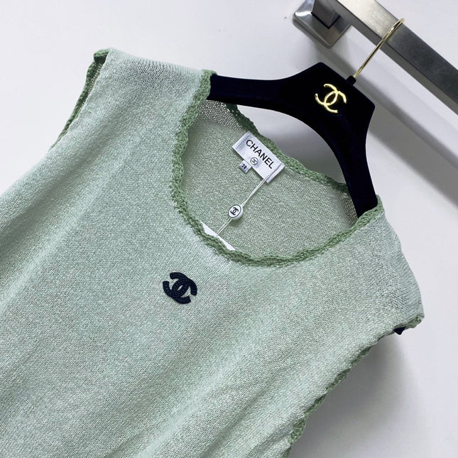 26S TRIM SLEEVELESS KNIT TOP 1642