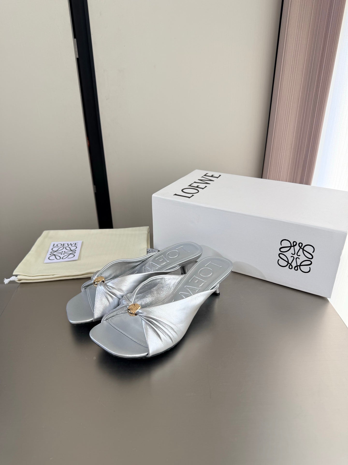 LOEWE 26S HEELED SANDALS 45MM IN SILVER CALFSKIN
