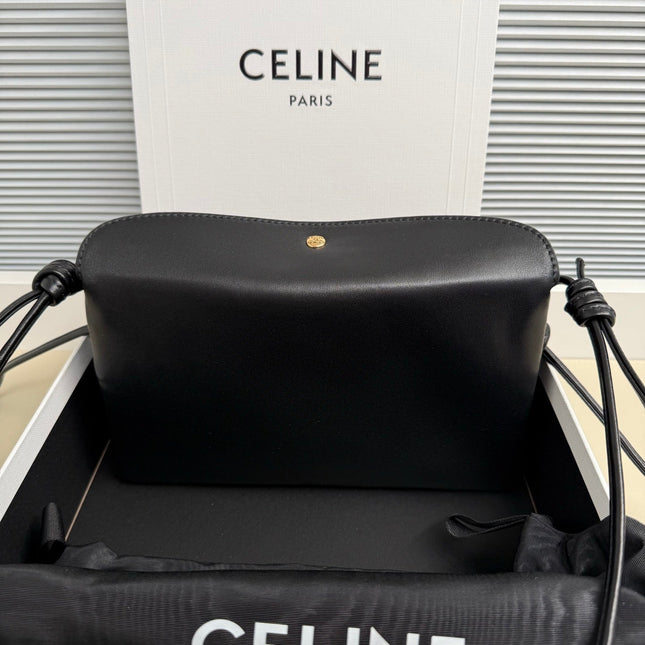 CELINE 25S TRIO FLAP 22MM IN BLACK SMOOTH LAMBSKIN GOLD HARDWARE