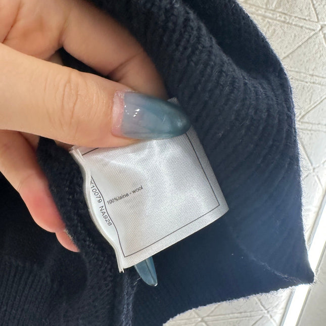 CHANEL 25S SWEATER 548