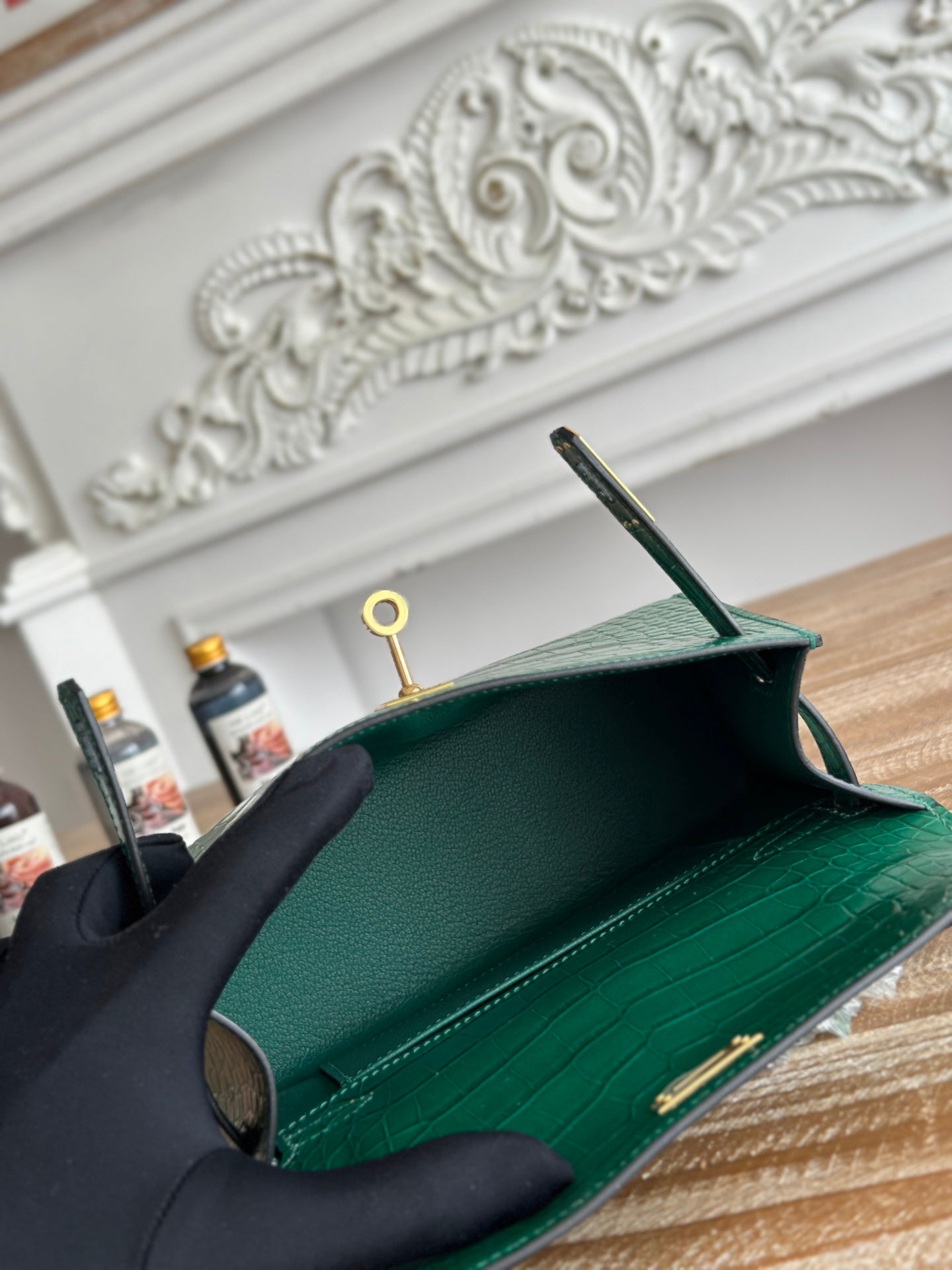 HM 25S KELLY MINI 22 CM IN DARK GREEN LAMBSKIN WITH CROCODILE EMBOSSING AND GOLD HARDWARE