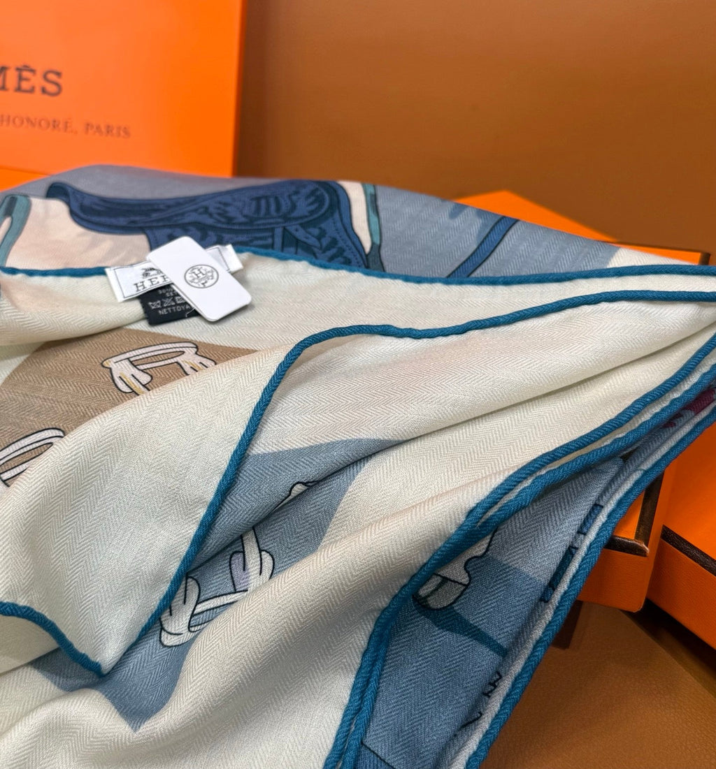 HERMES 26S SCARF 140 IN CASHMERE AND SILK 305967