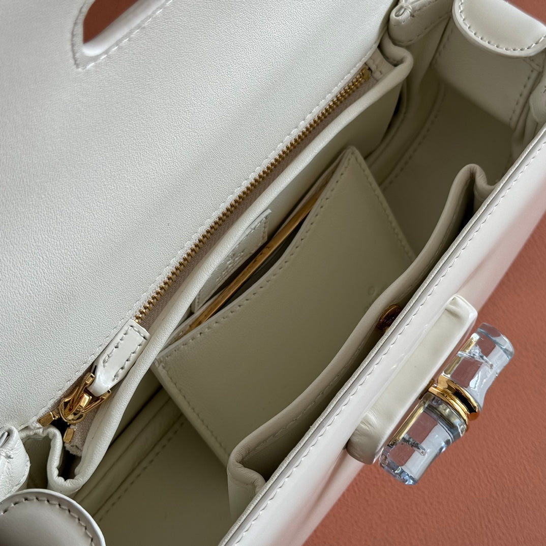 BAMBOO DIVE MEDIUM BAG 27 IN WHITE SHINY CALFSKIN RESIN BRASS BAMBOO-SHAPED HARDWARE